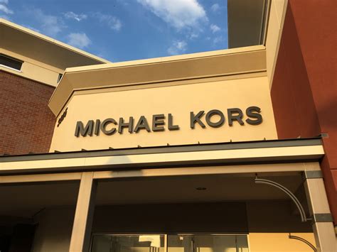 michael kors store eagan mn.